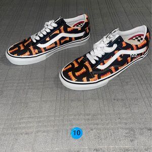 10 - VANS x THRASHER Old Skool Shoes Mens
